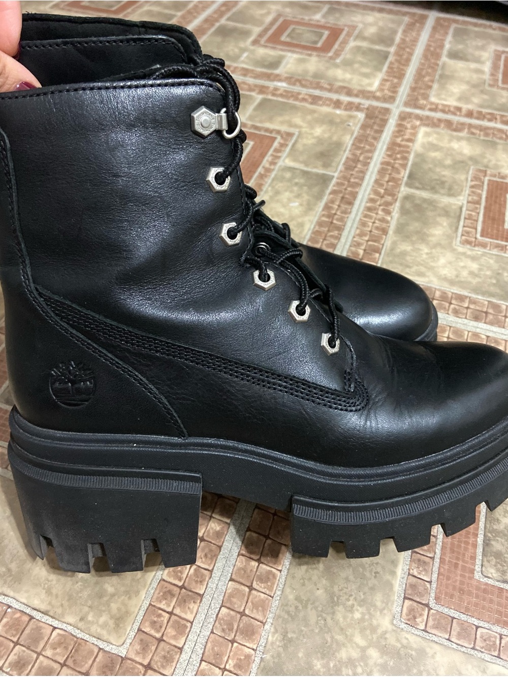 Timberland Women's Black Leather Lug Lace-Up Boots